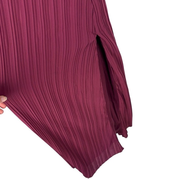 LULUS COMPELLING POISE BURGUNDY RED PLISSE CHIFFON CUTOUT SLEEVELESS MAXI DRESS - Picture 10 of 15